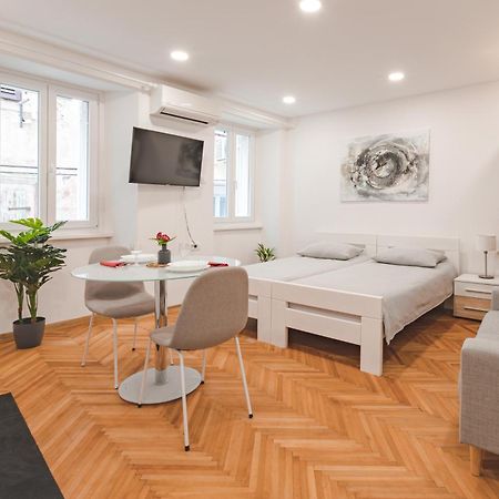 Studio Apartment In The Heart Of Magic Piran Zewnętrze zdjęcie